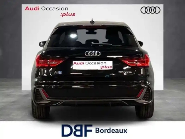 Audi A1 30 tfsi 116 ch s tronic 7 design — photo 4