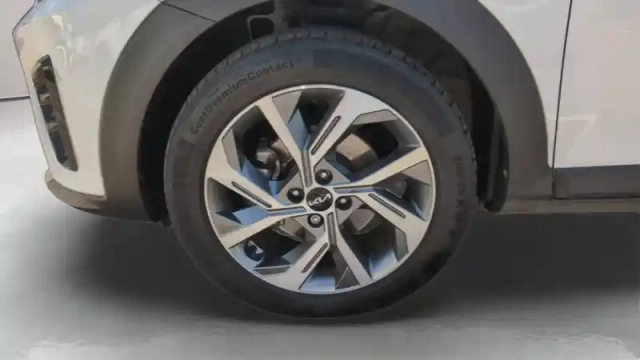 Kia Stonic 1.0 t-gdi 100 ch dct7 — photo 14