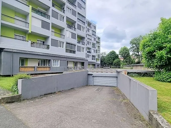 Parking 14 m²