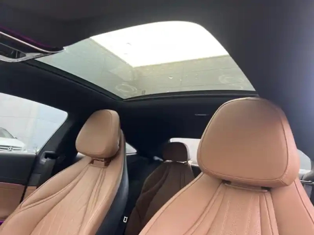Mercedes Cle 220 d amg line coupé — photo 21