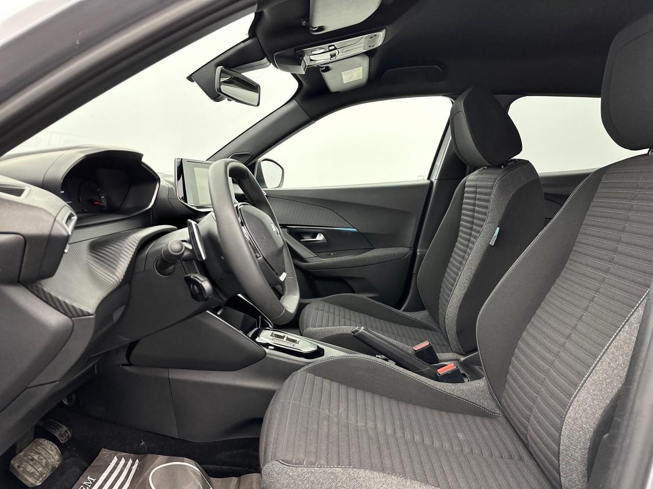 Peugeot 2008 puretech 130 s&s eat8 style — photo 9