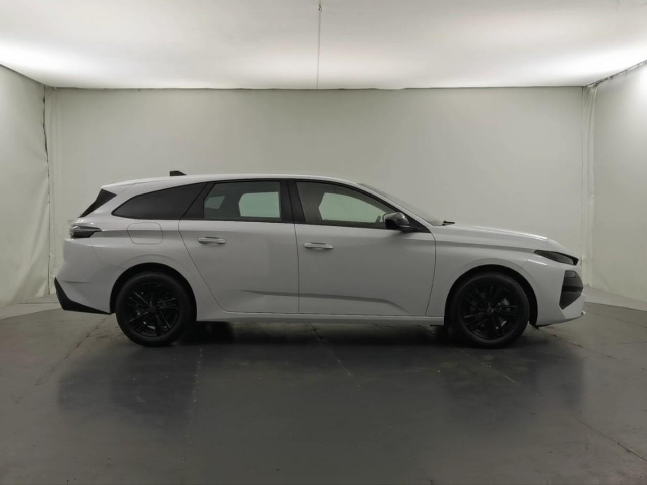 Peugeot 308 sw hybrid 145 e-dcs6 style — photo 6