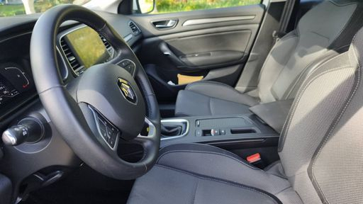 Renault Megane BLUE DCI 115 - Evolution – 2023 – 54476 km – Diesel – Boîte Automatique — photo 22