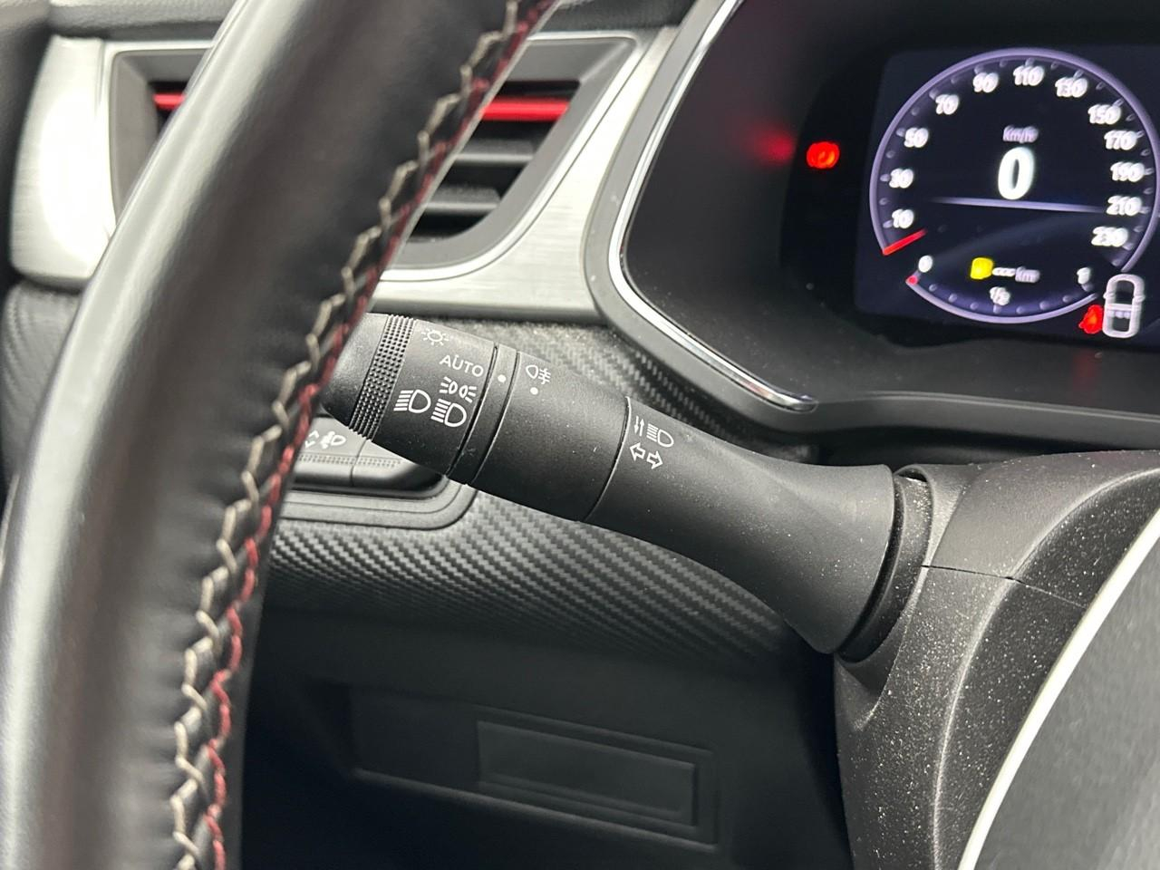 Renault Captur tce 160 edc - 21b r.s. line — photo 17