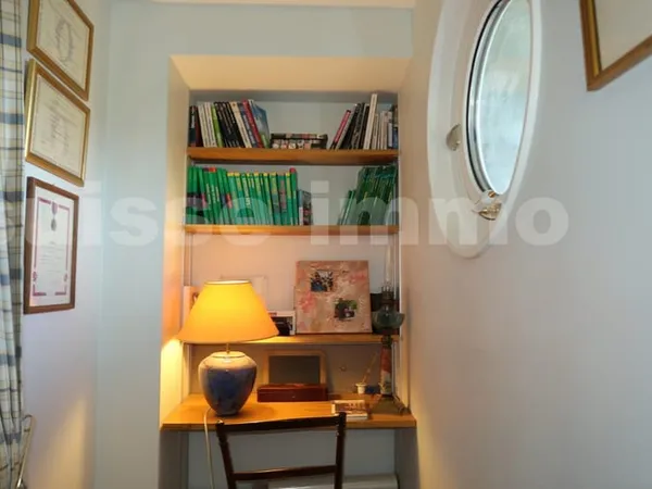 Maison - 8 pièce(s) - 278 m2