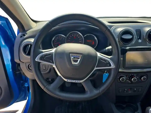 Dacia Sandero 0.9 tce 90ch stepway — photo 28