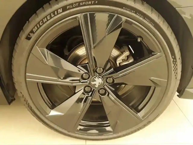 Peugeot 508 sw hybrid4 360 e-eat8 peugeot sport engineered — photo 150