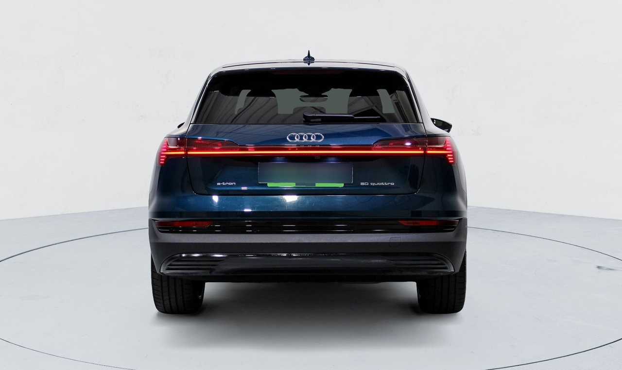 Audi e-tron — photo 4
