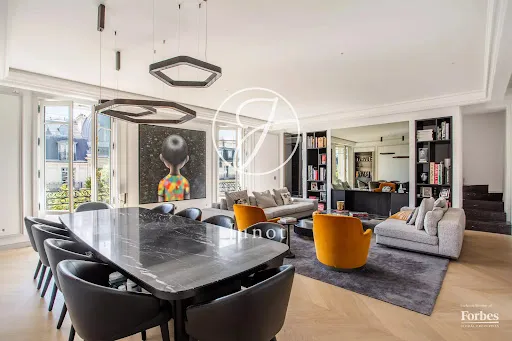 Appartement 5 pièces 185 m²