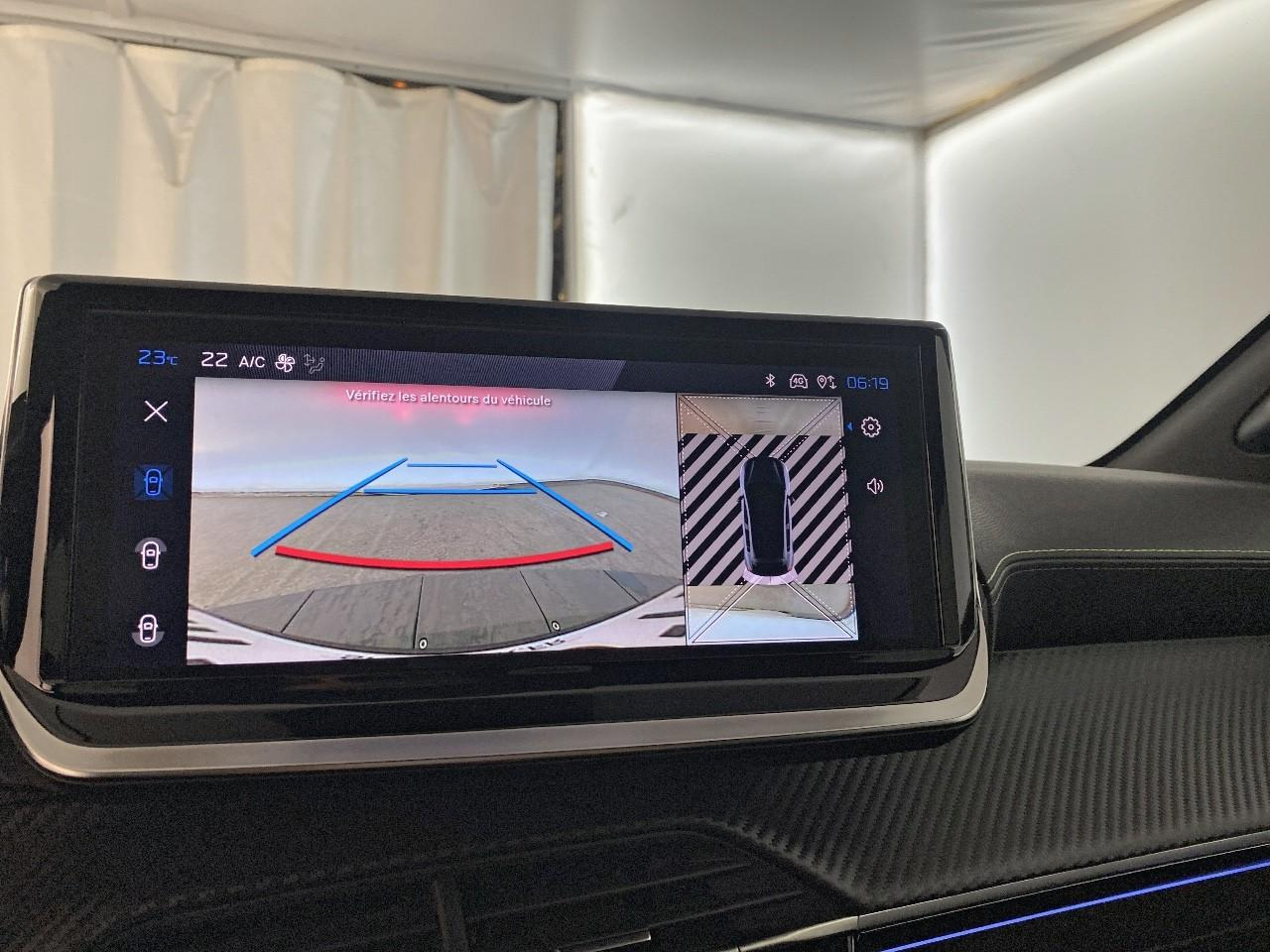 Peugeot 208 hybrid 145 ch e-dcs6 gt — photo 17
