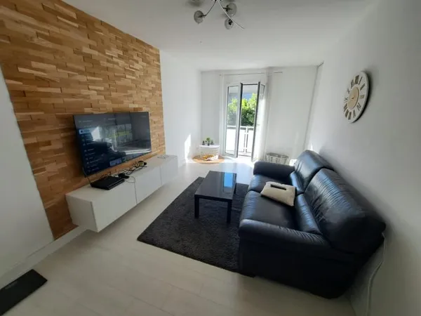 SAINT-MARTIN-D'HERES - 46 Avenue Potié, appartement de 4 pièces meublé