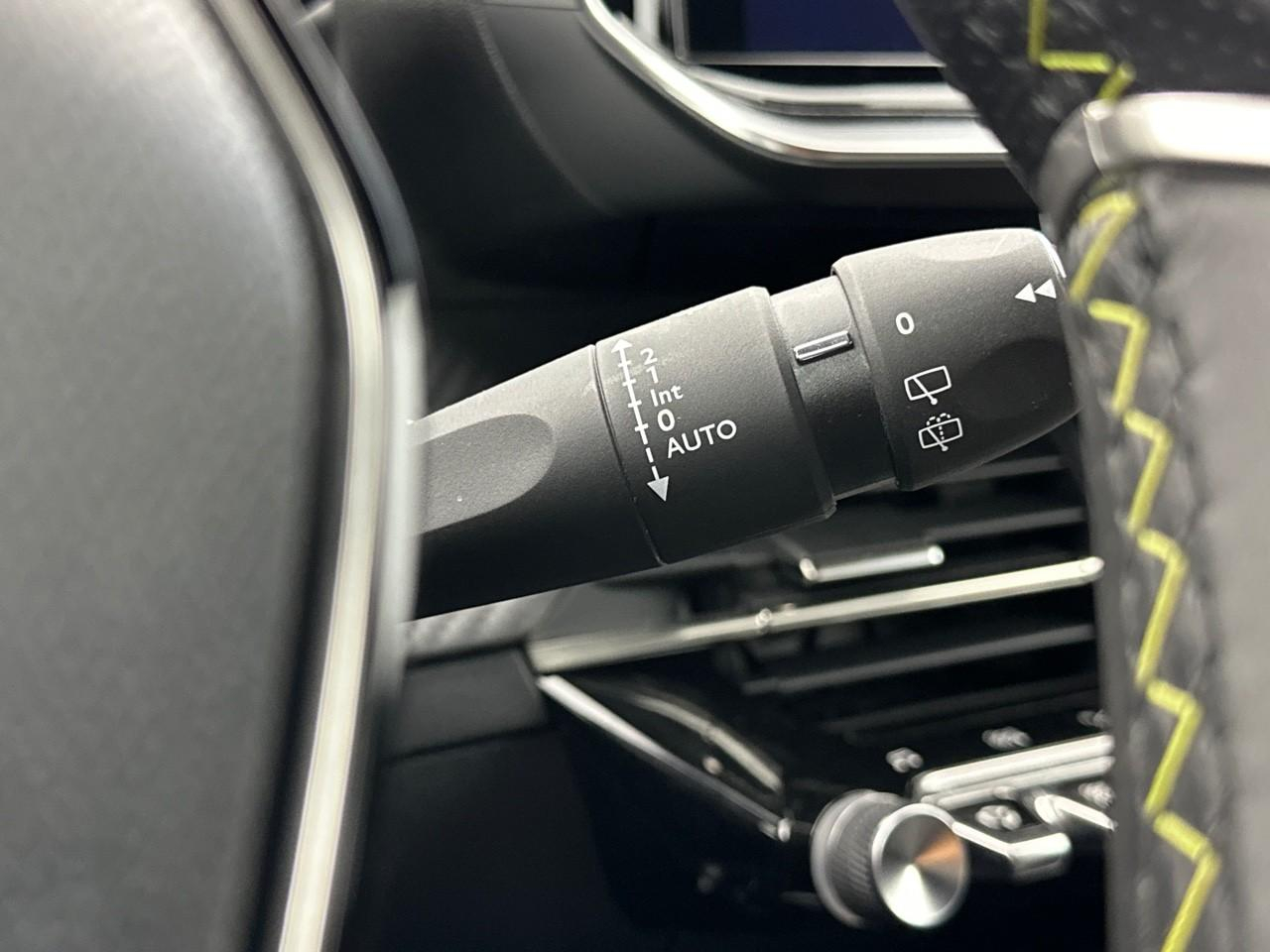Peugeot 208 bluehdi 100 s&s bvm6 gt — photo 18