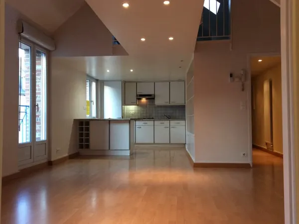 DUPLEX PROCHE CENTRE VILLE