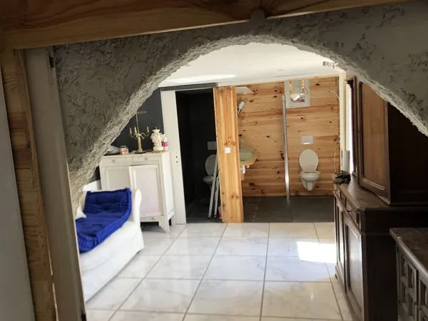 SURFACE BATI 40m2 SUR 328 M² CONSTRUCTIBLE