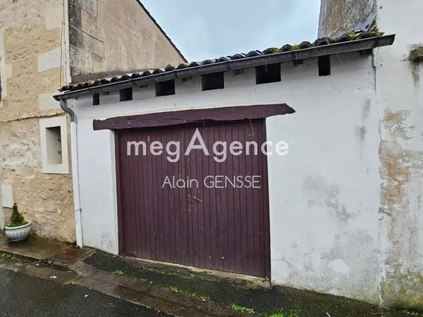 GARAGE A SAINTES