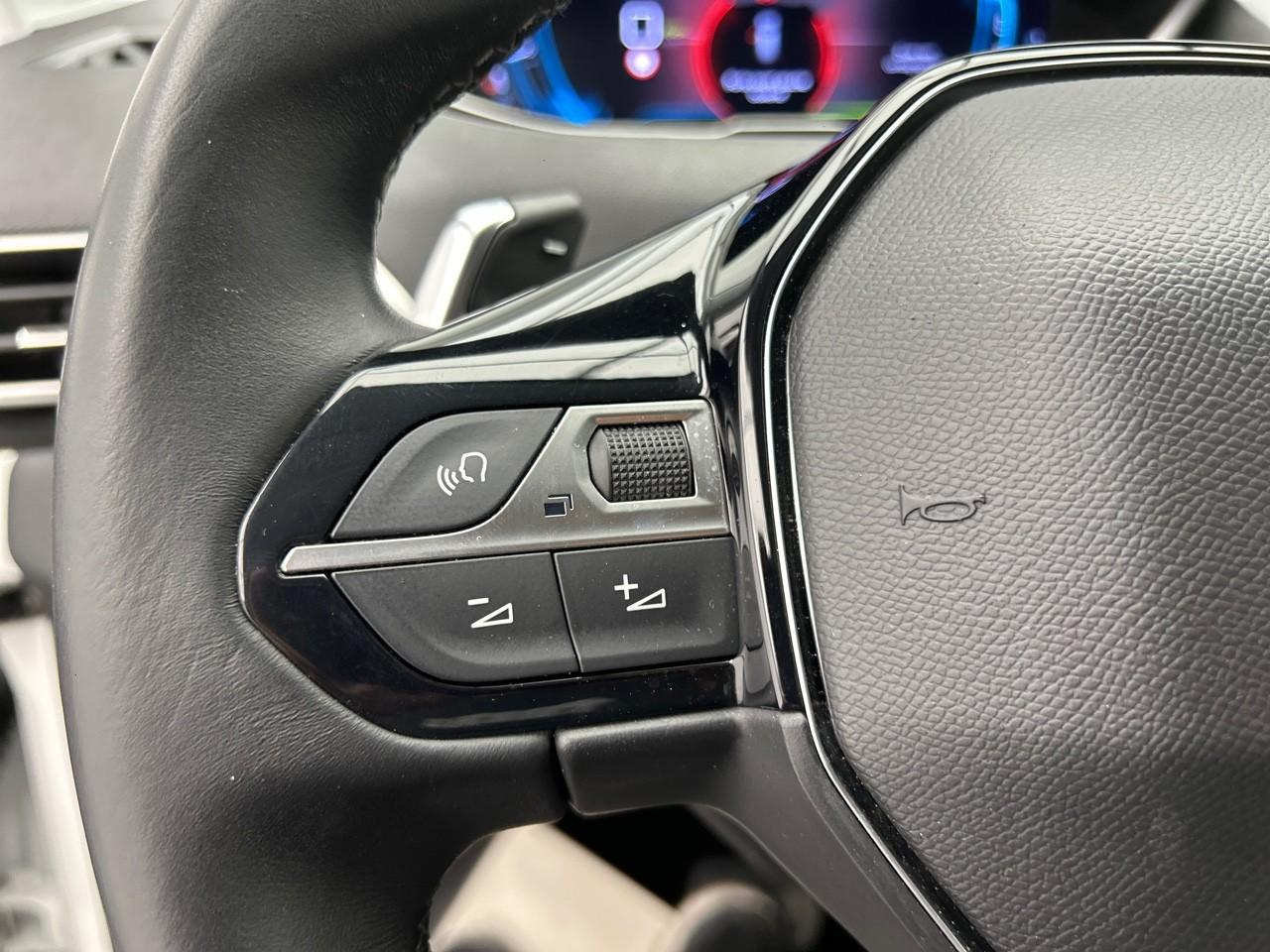 Peugeot 3008 hybrid 225 e-eat8 allure pack — photo 23
