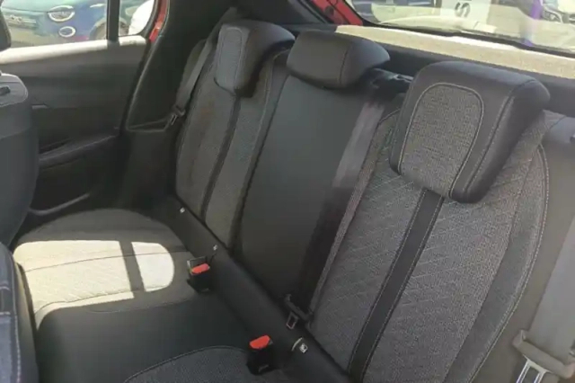 Peugeot 208 puretech 100 s&amp;s bvm6 — photo 11