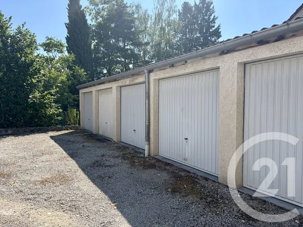 Parking 13 m²