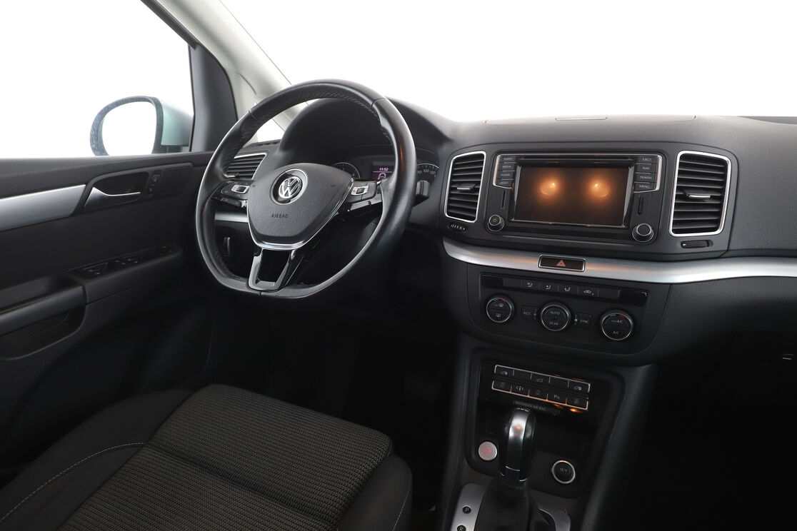 Volkswagen Sharan 2.0 TDI BlueMotion Tech Confortline DSG6 — photo 12