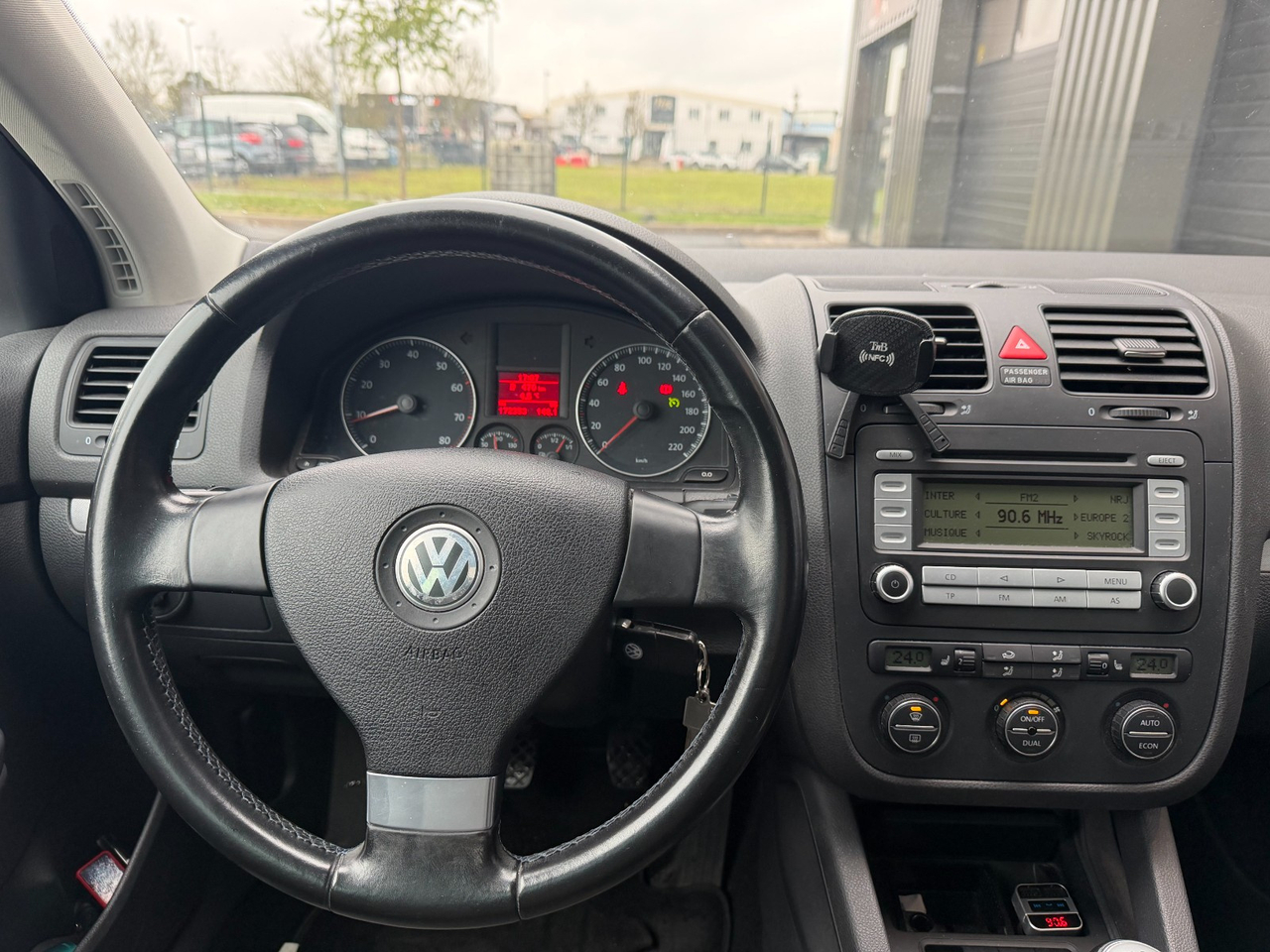 Volkswagen Golf 1.4 16S 80 Trend occasion - Essence - 2007 - 173 000 km - 4 490 € - SCHWEIGHOUSE-SUR-MODER (Bas-Rhin) 992786279054 — photo 10