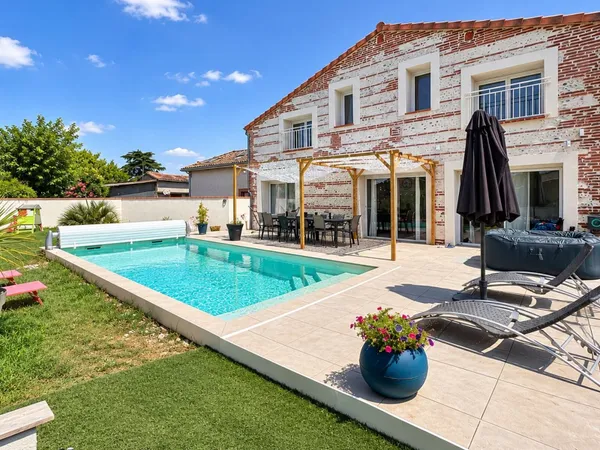 Maison 6 pièces 180 m²