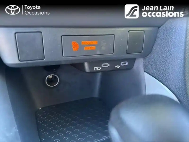 Toyota Yaris hybride 116h — photo 19