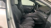 Peugeot 3008 HYBRID 225ch Allure Pack e-EAT8 — photo 15