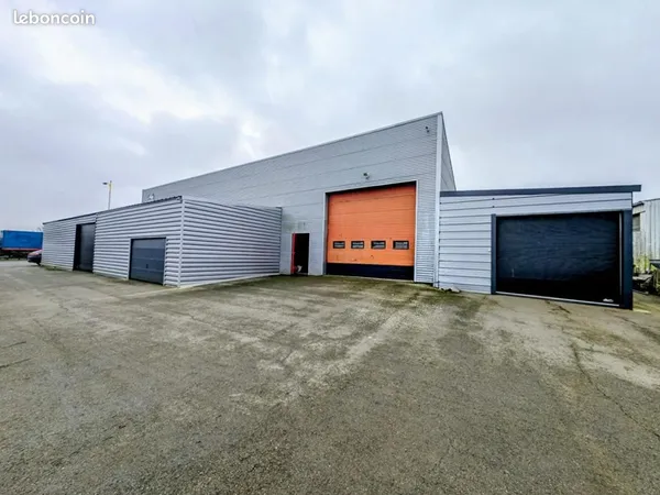 Local commercial 960 m²