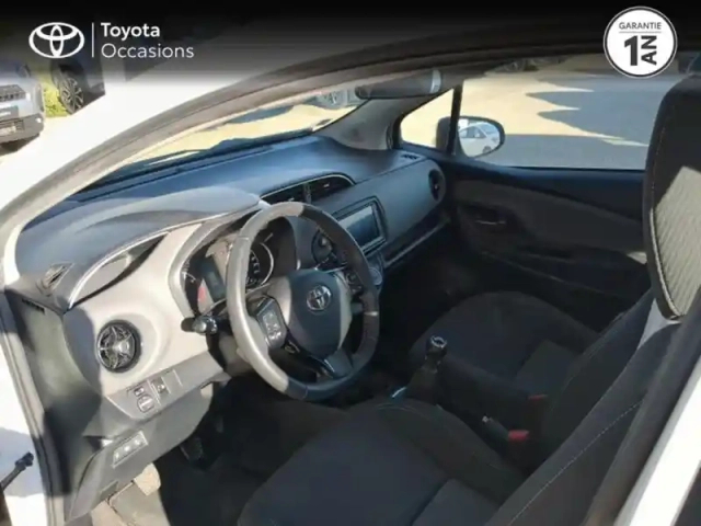 Toyota Yaris 110 vvt-i france connect 5p my19 — photo 11