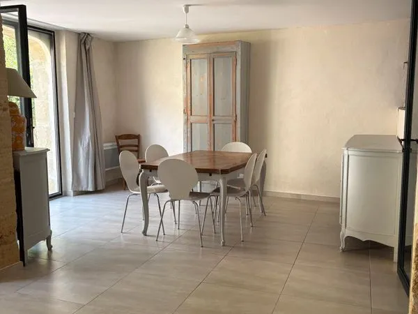 à louer - maison de ville avec extérieur