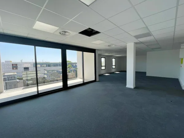 Bureaux 347 m²