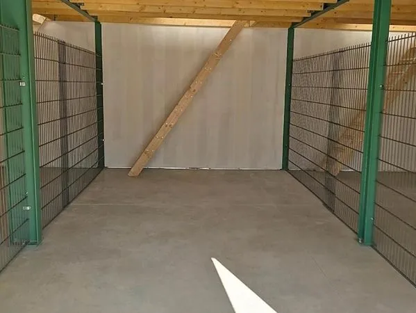 Stockage Location Vias 33m² 220€