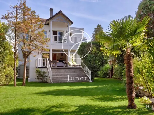 Le Vésinet - IBIS - Maison - 4 chambres - 212m² - Terrain de 777m².