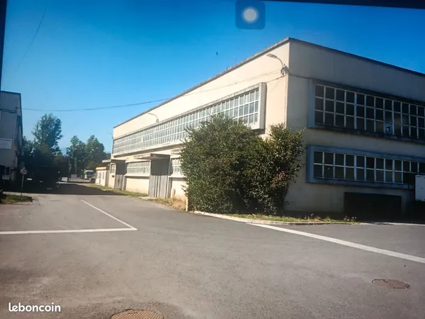 Local industriel / entrepôt 570m2