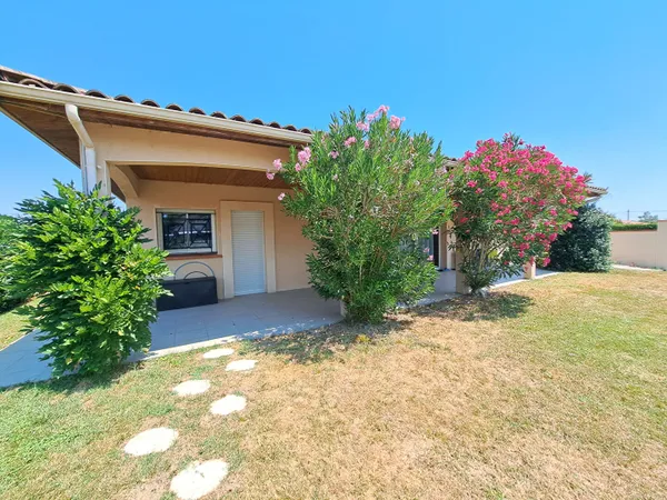 A LOUER - PLAISANCE DU TOUCH - Maison T6 de plain pied avec double garage et studio avec entrée indé