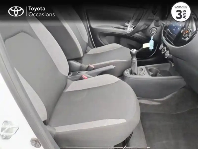 Toyota Aygo X 1.0 vvt-i 72ch dynamic my24 — photo 12
