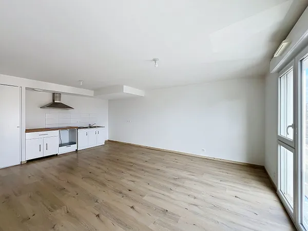 Appartement 2 chambres, Nantes Sud, Transport (busway) et commerces