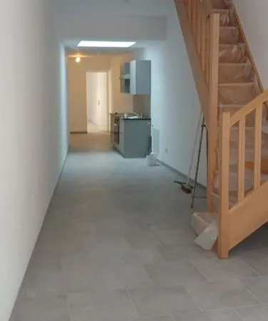 Maison entièrement rénovée , située à DENAIN centre ,à proximité immédiate des commerces ,écoles , e