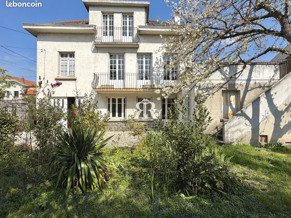Propriété 12 pièces 226 m²