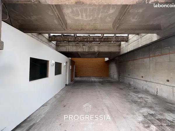 Local 110 m² LE HAVRE