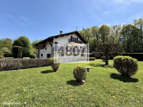 Maison 4 pièces 196 m²