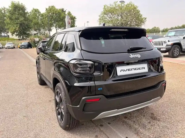 Jeep Avenger electrique 156ch 115kw summit — photo 7