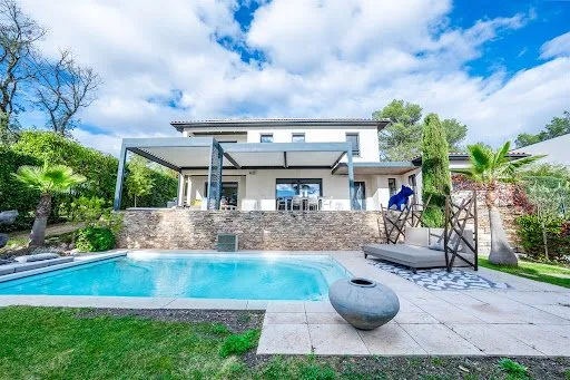 Villa 6 pièces 200 m²