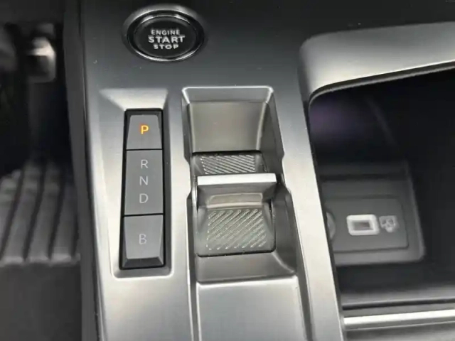 Peugeot 308 phev 180 e-eat8 — photo 43