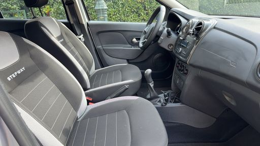 Dacia Sandero 1.0 SCe 75 - Urban Stepway – 2018 – 22107 km – Essence – Boîte Manuelle — photo 17