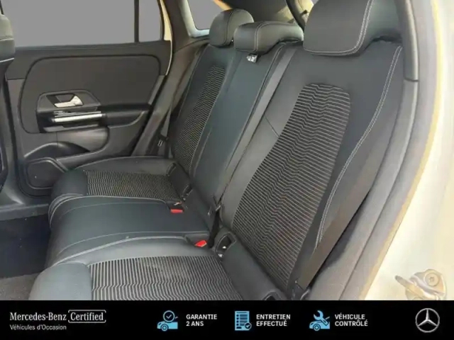 Mercedes Gla 200 d progressive line — photo 15