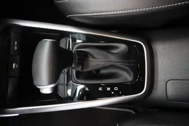 Kia Stonic 1.0 t-gdi 100 ch dct7 — photo 29