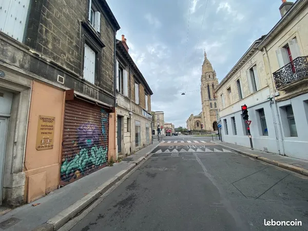 Local commercial 55 m² BORDEAUX