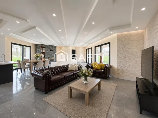 Maison contemporaine 2021 - DPE A - terrain 2642m²