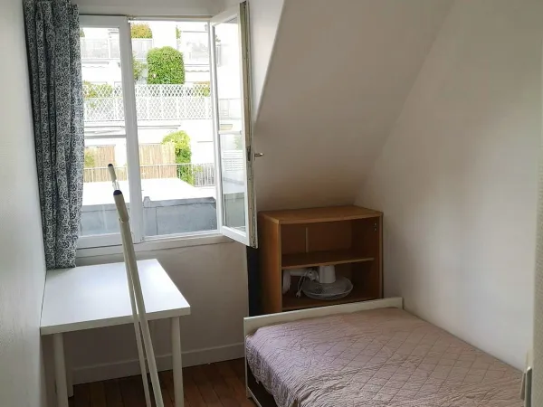 Loue chambre de service meublée très bon état Paris 16ème